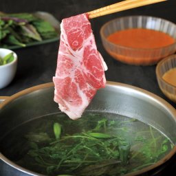 【送料無料】世界の美食家が認めた豚 イベリコ豚しゃぶしゃぶ  大【誕生日 結婚祝い 出産祝い 還暦祝い 結婚記念日 送別会 お祝い 引越し祝い 新築祝い 初節句 古希 喜寿 傘寿 お返し 内祝い お見舞い 快気祝い 金婚式 銀婚式 パーティー 景品 賞品 グルメ 母 父 女性 男性 両親 友達 親戚 上司 先輩 後輩 家族 子供 大人 彼氏 彼女 夫婦】【敬老の日 残暑見舞い】