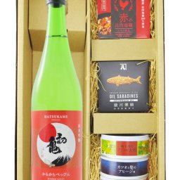 ★ 送料無料 ★ 初亀 べっぴん 辛2 ( からから ) 純米吟醸 720ml ＋ 缶詰おつまみ 5種セット【 6946 】【 日本酒・おつまみセット 】【 要冷蔵 】【 ハロウィン 贈り物 ギフト プレゼント 誕生日 結婚のお祝い 】