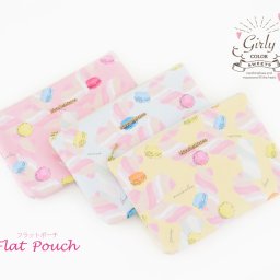 日本製 フラットポーチ マスクポーチ マスクケース マカロン柄 かわいい メアリーモア ピンク イエロー ブルー 通帳が入る 母子手帳ケース お薬手帳ケース マチあり 人気 トラベルポーチ PVC ラミネート加工 カワイイ オシャレ メール便送料無料