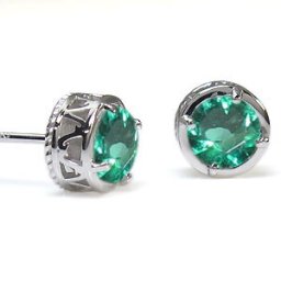プラチナ・エメラルド・ピアス・唐草・ハート・ピアス