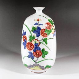 【有田焼 陶芸家 藤井錦彩作】有田焼美術品 染錦菊絵飾り花瓶 文字入れ可能な木箱入り（伝統工芸品・花瓶・壺・壷・法人ギフト）