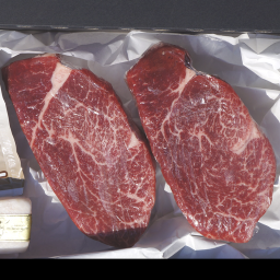 近江牛ヒレステーキ2枚入り 合計250ｇ【化粧箱入】母の日 父の日 近江牛 誕生日 記念日 内祝い 結婚祝い 出産祝い 卒業祝い 就職祝い 合格祝い 日本三大和牛 ギフト 贈り物 和牛 お中元 お歳暮【送料無料※一部地域を除く】