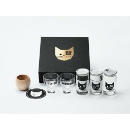 【送料無料】NEKO SAKE ネコサケ風呂敷ギフト箱　(NEKOSAKE FUROSHIKI GIFT HAKO)  ネコ酒 ギフト 敬老の日 入学祝い 卒業祝い 就職祝い 結婚祝い 誕生日 出産祝い 引越祝い 香典返し 新盆 初盆 御礼 お中元 内祝い 快気祝い ご挨拶 志 法事