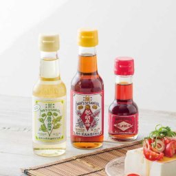 岩井の胡麻油 紅白胡麻油 辣油 3本セット 圧搾製法 祝の胡麻油 白口胡麻油 祝ノ胡麻辣油 ギフト 贈り物 内祝 結婚祝い 出産祝い お祝い 手土産 調味料セット 高級 胡麻油