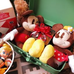ディズニー　花　ミッキー　ミニー　ぬいぐるみ　ダイヤモンドローズ　レインボーローズ　プリザーブドフラワー入りフラワーギフト　アンティーク風ブリキ缶入り 30　ミッキーマウス　ミニーマウス