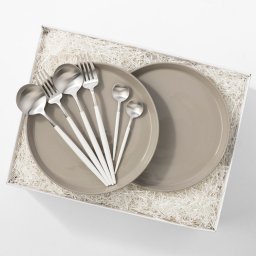 限定ギフトボックス クチポール×モヘイム×HYACCA プレート 皿 カトラリー フォーク スプーン TABLE WARE BOX / MATTE / グレー&ホワイトシルバー 結婚祝い 新築祝い 新居祝い ペア 食器 セット プレゼント  お祝い　実用的　気が利く　おしゃれ　式なし　ハイブランド　Cutipol　MOHEIM　ペアプレート　ハイセンス　23000円 クリスマス