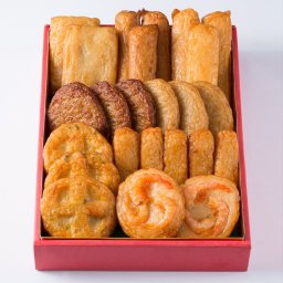 送料無料【岡留蒲鉾 さつま揚げセット 味わい 志布志の鱧天2枚 志布志の海老天2枚 じゃこ天3枚 いわし天3枚 チーズ天3本 ごぼう天3本 上棒天5本 野菜天3本 】さつまあげ 贈り物に お歳暮 お中元 
