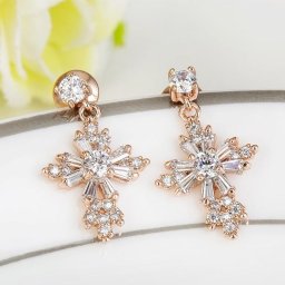 ピアス 両耳用 キュービックジルコニア 真鍮 ホワイト ピンクゴールド シルバー スタッド メレ 揺れる ゆれる ぶら下がり エレガント 大きめ 大ぶり e15071545