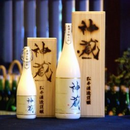 純米大吟醸　五紋神蔵KAGURA　無濾過生原酒(白瓶) 720mL