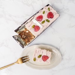 shirokane sweets TOKYO ベリーのプレミアムモンブランチーズケーキ