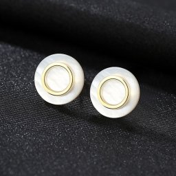 ピアス 両耳用 シルバー925 ホワイト イエローゴールド スタッド 大粒 上品 エレガント 大人 おしゃれ きれいめ ラウンドプレート シェルパール pe0122