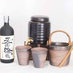 本格焼酎サーバー1000cc(18cm×24cm 1kg)萬古焼ペアカップ氷入れ竹トングセット神楽酒造 本格芋焼酎 天孫降臨 (宮崎県) 720ml×1本