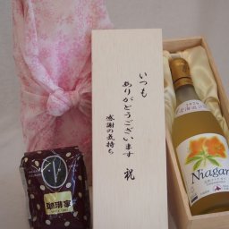 贈り物いつもありがとう木箱と珈琲豆セットオススメ珈琲豆(特注ブレンド200g)北海道産葡萄使用完熟ナイアガラ白ワイン甘口 (北海道) 720ml