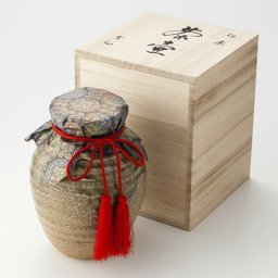 信楽焼茶つぼ入り「煎茶」80ｇ【PC-60】 株式会社山本園 滋賀県 歴代の天皇に献上されてきた日本最古の「朝宮茶」。【北海道・沖縄・離島 お届け不可】
