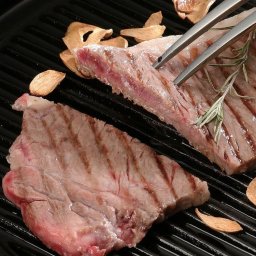 お中元 群馬 赤城山麓牛 肩ロースステーキ用 グルメ 人気 おすすめ ギフト 贈答 取り寄せ お取り寄せグルメ お取り寄せ 熨斗 のし 贈り物(代引不可)【送料無料】
