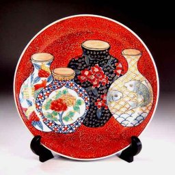 【有田焼 陶芸家 藤井錦彩作】有田焼美術品 染錦金彩壷尽くし絵 文字入れ可能な木箱入り（伝統工芸品・絵皿・飾皿・法人ギフト）