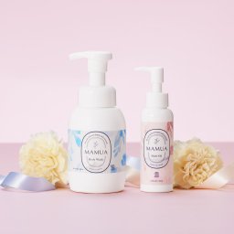【出産準備・祝いに！】MAMUA (マムア）フェムケア ギフト2本セット（泡ボディウォッシュ 300mL＋ マルチオイル 100 mL ）【雑誌でも紹介されました！】ラッピング可 母の日 感謝 妻 家族 子供 バス用品 マタニティ 出産祝い 出産準備 誕生日 お風呂 保湿 敏感肌 乾燥肌 デリケートゾーン 天然由来 安心 優しいカラーで人気のギフト 【送料無料（沖縄除く）】
