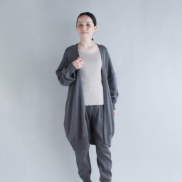 ロングニットカーディガン 前開き ポケット付き 部屋着 ルームウェア おしゃれ着 定番 レディース 女性 綿100％ 日本製 国産 シンプル 着心地の良さ 母の日 誕生日 記念日 クリスマス 春 夏 秋 冬 ラッピング可 ギフト プレゼント