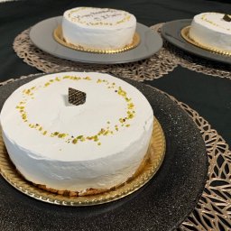 ふんわりレアチーズケーキ☆バースデーケーキや記念日ギフトやお祝いプレゼントにも♪