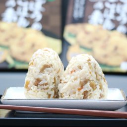 鶏とごぼうのまぜご飯の素 30個 業務用 料理の素 調味料 常温 混ぜるだけ 混ぜご飯の素 簡単調理 大分県産 鶏肉 混ぜご飯 国産 別府 九州 大分