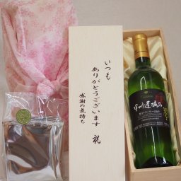 贈り物いつもありがとう木箱と珈琲ドリップセット挽き立て珈琲(ドリップパック5パック)甲州遅摘み完熟甘口 白ワイン (山梨県) 720ml