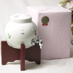 贈り物用包装付 国産有田焼 焼酎サーバー1400cc木代付セット (15.5×15.5cm 1.17kg)