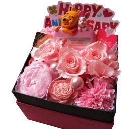 誕生日プレゼント 彼女 人気 プーさん ピグレット ハート入り 花束風 箱を開けてサプライズ フラワーボックス プリザーブドフラワー入りギフト ピンク系 人気 彼女 友人 女性 友達