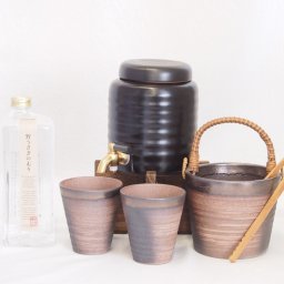 本格焼酎サーバー1000cc(18cm×24cm 1kg)萬古焼ペアカップ氷入れ竹トングセット黒木本店 本格米焼酎 野うさぎの走り (宮崎県) 600ml×1本