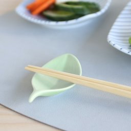 白山陶器 はしおき 木の葉 浅緑 【箸 箸置き 日本製 和食器 敬老の日 敬老】【食器 カトラリー】