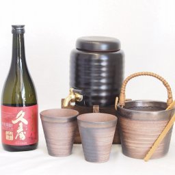 本格焼酎サーバー1000cc(18cm×24cm 1kg)萬古焼ペアカップ氷入れ竹トングセット宮崎本店 本格麦焼酎 長期貯蔵久寿41° (三重県) 720ml×1本