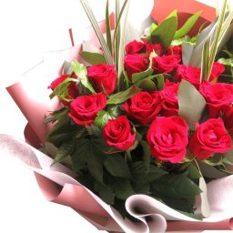 赤バラ 花束風ギフト 季節のグリーン 生花使用 30本使用  置いて飾れるアレンジメントタイプ 誕生日プレゼント プロポーズ