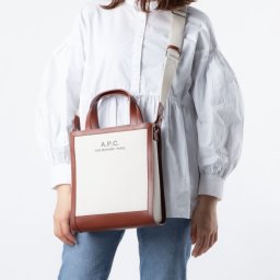 アーペーセー A.P.C. COEYO M61622 ショルダーバッグ レディース バック トートバッグ ミニトート スクエア 肩掛け 2way ロゴ プレゼント 無地 本革 シンプル 誕生日 オシャレ ギフト 斜め掛け クロスボディ CAMILLE TOTE BAG ナチュラル×ブラウン カーキ