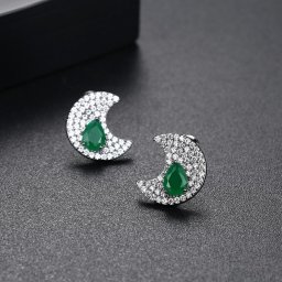 ピアス 両耳用 キュービックジルコニア グリーン 真鍮 シルバー ブラック スタッド ペア ドロップ 大粒 モチーフ 月 ムーン moon グリーンストーン パヴェ e18040720