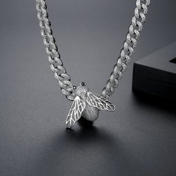 ネックレス キュービックジルコニア ホワイト 真鍮 シルバー カニカン 可愛い かわいい カジュアル モチーフ 蜂 ハチ はち 長さ46cm n20032605