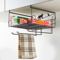 ヨシカワ ネコの吊り戸棚下ラック[戸棚下収納ラック キッチンシンク上の戸棚に設置できる差し込み吊り下げ式の収納ラック キッチン用品の整理整頓に便利 省スペース収納 ネコのシルエット入り 人気の猫グッズ] 1-2W