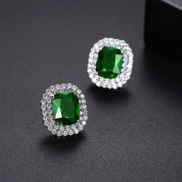 ピアス 両耳用 キュービックジルコニア ホワイト グリーン 真鍮 シルバー スタッド 大粒 4本爪 ヘイロー 上品 エレガント 大人 おしゃれ きれいめ e19112861
