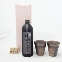 贈り物ギフトセット 榮田 清峰作直筆メッセージ木片付ペアカップセット(陶芸作家安藤嘉規作 日本製萬古焼き) 麦焼酎 りさいたる30度　井上酒造720ｍl(大分県)