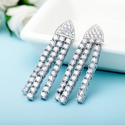 ピアス 片耳用 キュービックジルコニア ホワイト 真鍮 シルバー スタッド 揺れる ゆれる ぶら下がり ロング 上品 エレガント おしゃれ きれいめ e16072309