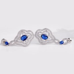 ピアス 両耳用 キュービックジルコニア ホワイト ブルー グリーン レッド 真鍮 シルバー スタッド オーバル 4本爪 上品 エレガント きれいめ レリーフ e14092702