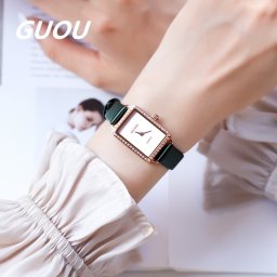 GUOU 腕時計 時計 レディース 女性用 ウォッチ セレブ 人気 クリスタル アクセサリー ラッピング無料 かわいい おしゃれ ゴールド ブレスレット 旅行 イベント 長方形66635