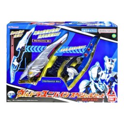 バンダイ　ウルトラユニバインスペシャルセット　ゼロ&ゼット　74718　サウンド搭載武器　合体ギミック　対象年齢3才以上　モニター電池入り（LR44 ×2）