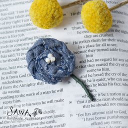 【SAWA サワ】フラワー ブローチ (te-bro-27)アクセサリー レディース コサージュ おしゃれ ハンドメイド 手作り パール 花 布 レザー ギフト プレゼント 母の日