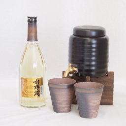 本格焼酎サーバー1000cc(18cm×24cm 1kg)三重県萬古焼き備前金彩ペアカップ(200ml×2個)久米仙酒造 長期熟成古酒琉球泡盛奴樽蔵 (沖縄県) 720ml×1本