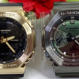 カシオ 恋人たちのGショック ペアウォッチ G-SHOCK GM-2100G-1A9JF GM-2100B-3AJF 電池式 送料無料 国内正規品 記念日 誕生日 プレゼント お揃い ブラック 黒 グリーン 緑 クリスマス お祝い 結婚 婚約 20代 30代 40代 50代 カップル 夫婦