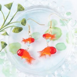 「金魚 ランチュウ  ピアス イヤリング」　金魚 ランチュウ ピアス イヤリング 海の生き物　アクセサリー　レディース　可愛い　カラフル　日本製　ナチュラル　プチギフト　ギフト