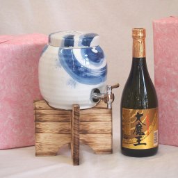 国産有田焼 焼酎サーバー1500cc木代付セット(14.5×15.5cm 1.1kg)濱田酒造 本格芋焼酎 大魔王 (鹿児島県) 720ml