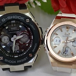 恋人たちのGショック ペアウオッチ G-SHOCK BABY-G  カシオ 2本セット 電波ソーラー GST-W300-1AJF MSG-W600G-7AJF ラッピング無料 手書きのメッセージカード クリスマス プレゼント 誕生日 御祝い還暦 銀婚式 結婚記念日 婚約