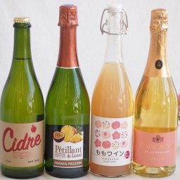 果物ワイン4本セット(アデカ ももワイン甘口 5度(千葉県) ペティアン ド リステル（ パイナップル＆パッションフルーツ）3.5度(フランス) シードル ストロングサワー6度(長野県) カールユング ピーチ ノンアルコールスパークリング(ドイツ)) 7