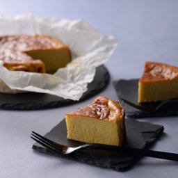 バナナの風味香る濃厚バスクチーズケーキ 金のバナーナDraine使用 ケーキ スイーツ お取り寄せ 岡山 洋菓子 チーズケーキ 冷凍 洋生菓子
