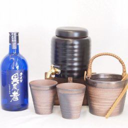 本格焼酎サーバー1000cc(18cm×24cm 1kg)萬古焼ペアカップ氷入れ竹トングセット瑞鷹 本格麦焼酎 異風者 (熊本県) 720ml×1本